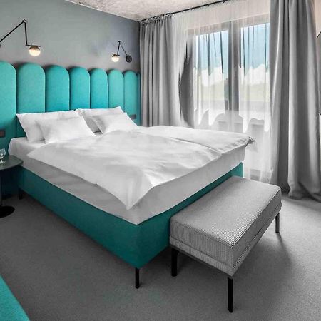 Boutique Hotel Mezi Svy Градец-Кралове Экстерьер фото