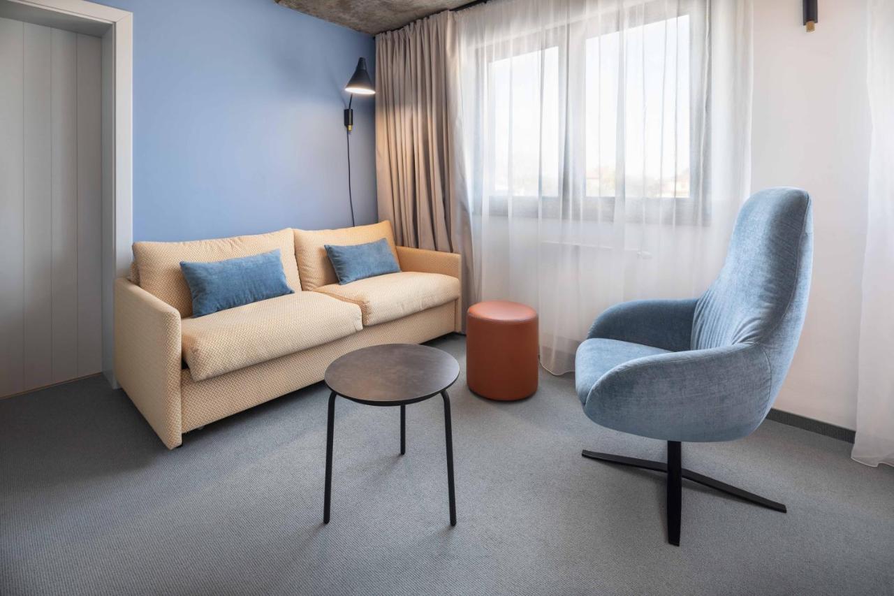 Boutique Hotel Mezi Svy Градец-Кралове Экстерьер фото
